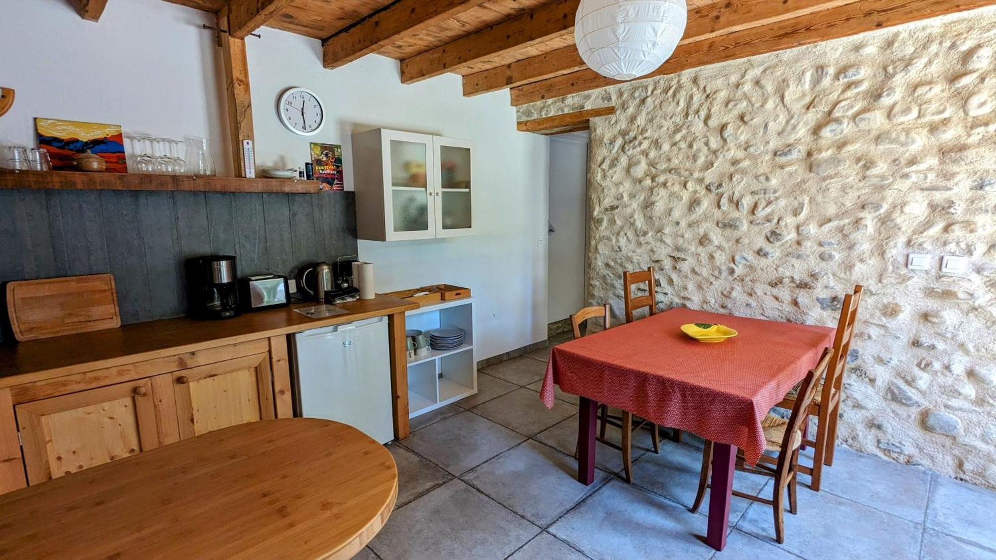 Rez-De-Jardin Independant Dans Ferme Maraichere Bio Avec Grand Jardin Privatif Clos Et Arbore Crest Kültér fotó